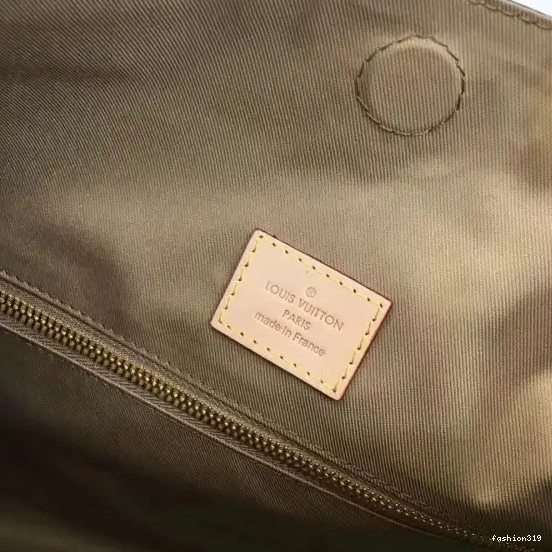 Vuitton PM Louis GRACEFUL 0402